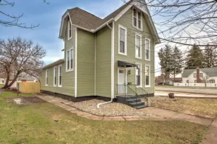 1005 Harrison St, La Porte, IN 46350 - Photo 2