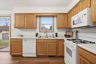 5633 Brookview Ave, Portage, IN 46368 - Photo 6