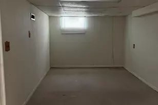 562 Dallas St, Gary, IN 46406 - Photo 10