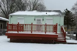 562 Dallas St, Gary, IN 46406 - Photo 14