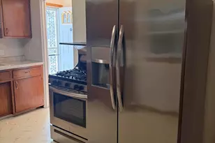 562 Dallas St, Gary, IN 46406 - Photo 2