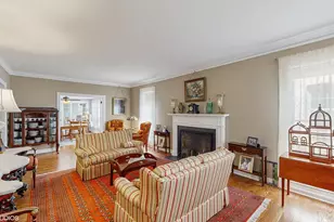 301 Washington St, Valparaiso, IN 46383 - Photo 8