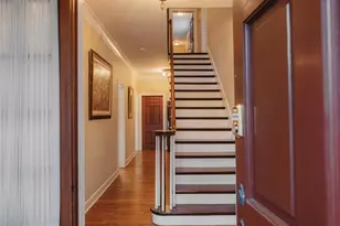 301 Washington St, Valparaiso, IN 46383 - Photo 4