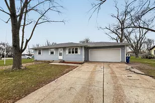 1620 Bluebird Ln, Lowell, IN 46356 - Photo 2