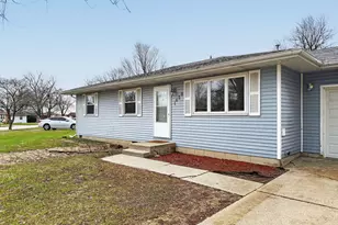 1620 Bluebird Ln, Lowell, IN 46356 - Photo 1