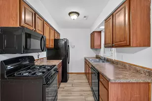 1620 Bluebird Ln, Lowell, IN 46356 - Photo 4