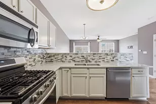 875 Flagstone Dr, Dyer, IN 46311 - Photo 6