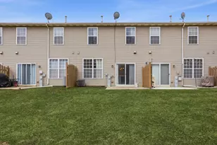 875 Flagstone Dr, Dyer, IN 46311 - Photo 14