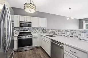 875 Flagstone Dr, Dyer, IN 46311 - Photo 4