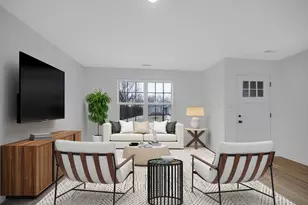 751 Kinsey St, Valparaiso, IN 46385 - Photo 2