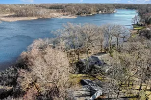 639 N 70 E, Valparaiso, IN 46383 - Photo 4