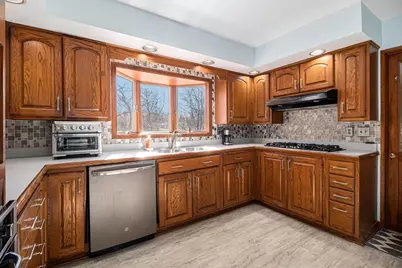 639 N 70 E, Valparaiso, IN 46383 - Photo 6