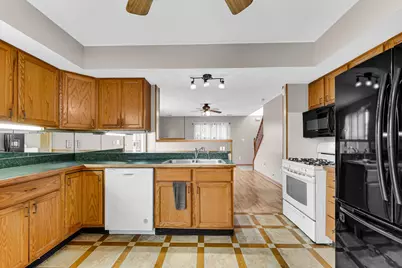 6837 Swan Lane, Schererville, IN 46375 - Photo 12