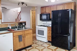 6837 Swan Ln, Schererville, IN 46375 - Photo 10