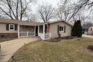 1226 N Glenwood Ave, Griffith, IN 46319 - Photo 1