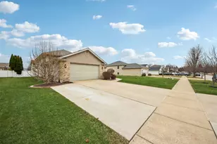 9396 Calumet St, Dyer, IN 46311 - Photo 2