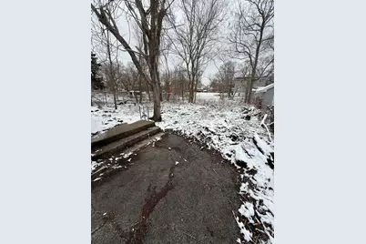 908 E 44th Avenue, Gary, IN 46409 - Photo 12