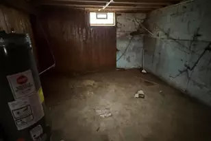 908 E 44th Ave, Gary, IN 46409 - Photo 10