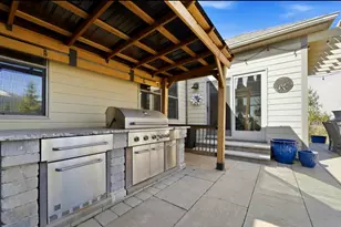 10707 Walnut Dr, Saint John, IN 46373 - Photo 8