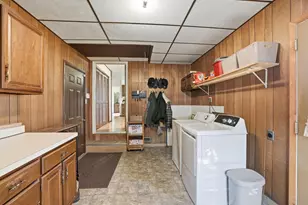 8310 W 101st Ave, Saint John, IN 46373 - Photo 14