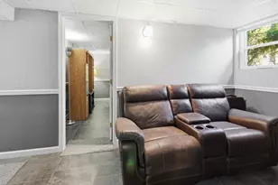 6936 Arkansas Ave, Hammond, IN 46323 - Photo 12