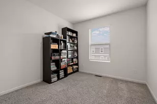 8737 Clover Ln, Saint John, IN 46373 - Photo 18