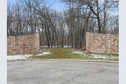 785 W 200 N, Valparaiso, IN 46385 - Photo 2