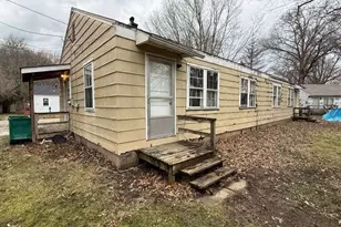 1403 Federal Ave, La Porte, IN 46350 - Photo 4