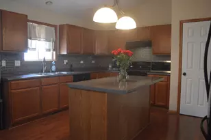 7208 Bracken Pkwy, Hobart, IN 46342 - Photo 4