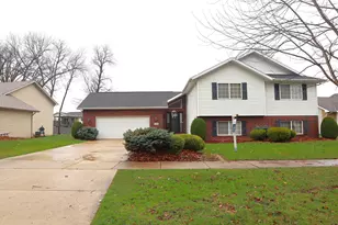 7208 Bracken Pkwy, Hobart, IN 46342 - Photo 1