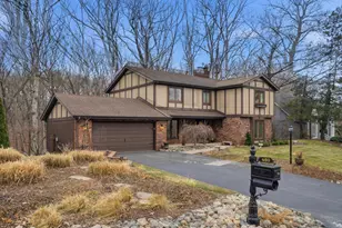 480 Ashford Ln, Valparaiso, IN 46385 - Photo 2