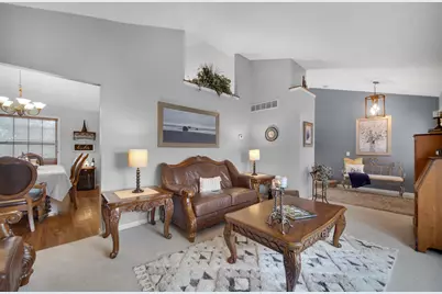 10621 Erie Drive E, Crown Point, IN 46307 - Photo 8