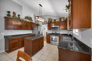 10621 Erie Dr E, Crown Point, IN 46307 - Photo 12