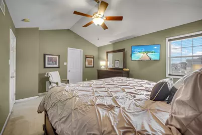 10621 Erie Drive E, Crown Point, IN 46307 - Photo 16