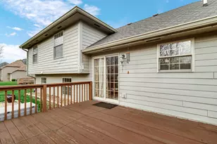 10621 Erie Dr E, Crown Point, IN 46307 - Photo 30