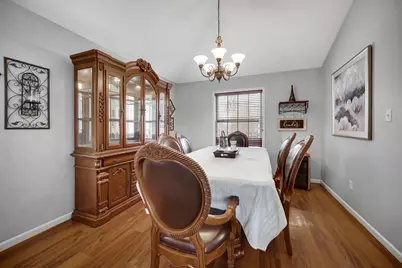 10621 Erie Drive E, Crown Point, IN 46307 - Photo 6