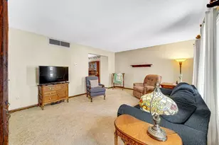 9143 Southmoor Ave, Highland, IN 46322 - Photo 4