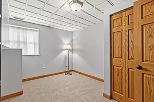 507 Galway Dr, Valparaiso, IN 46385 - Photo 16