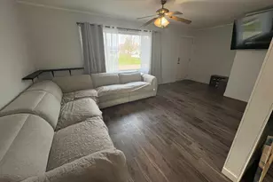 749 Acadia Rd, Valparaiso, IN 46385 - Photo 4