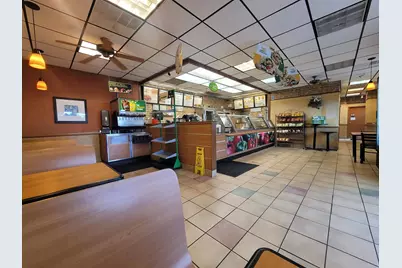 1710 E Lincolnway, Valparaiso, IN 46383 - Photo 2