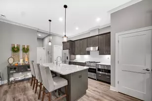 208 Campbell St, Valparaiso, IN 46385 - Photo 6