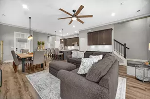 208 Campbell St, Valparaiso, IN 46385 - Photo 2