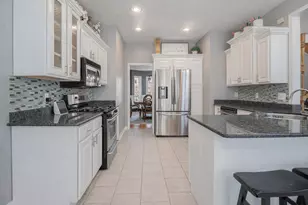 10588 Erie Dr, Crown Point, IN 46307 - Photo 14