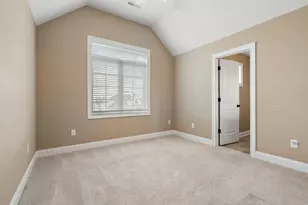 10057 New Devon St, Munster, IN 46321 - Photo 32