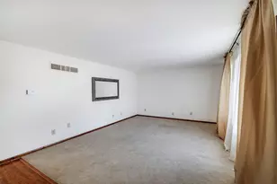 7139 W 83rd Pl, Crown Point, IN 46307 - Photo 4