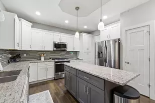 2102 Pradera Trl, Chesterton, IN 46304 - Photo 8