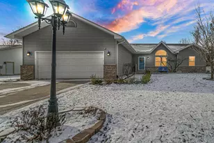 7401 Belplane Ct, Portage, IN 46368 - Photo 2