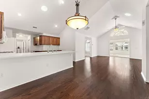 2426 Allison Cir, Valparaiso, IN 46383 - Photo 16
