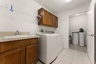 2426 Allison Cir, Valparaiso, IN 46383 - Photo 32