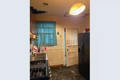 1811 New York Avenue, Whiting, IN 46394 - Photo 4